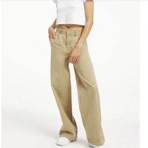 Good American Good Skate Trousers - Size 6 - Khaki -
Wide Leg Relaxed